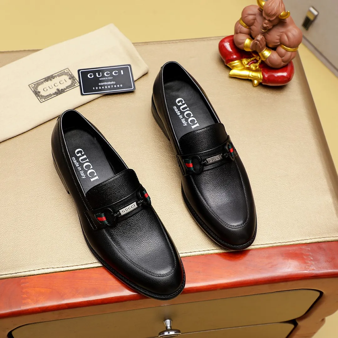 Men's men's shoes 💰400 🆘【GUCCI】Gucci ·🐑里· Hot-selling beanie shoes, top brand luxury, top quality, latest fashion beanie shoes.. The upper is made of original first-layer cowhide. (🐑leather·inner). The original stylish and stylish soft rubber wear-resistant and non-slip outsole is light and comfortable on the foot, available in black! Matching code: 39/45 (38.46. Can be customized)